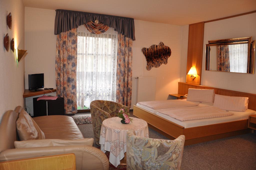 Hotel Fasold Sulzfeld  Δωμάτιο φωτογραφία