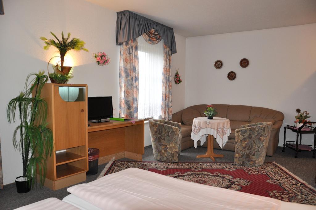 Hotel Fasold Sulzfeld  Δωμάτιο φωτογραφία