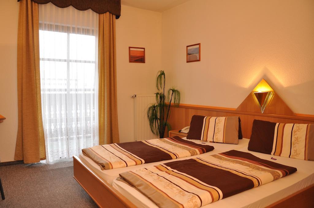 Hotel Fasold Sulzfeld  Δωμάτιο φωτογραφία