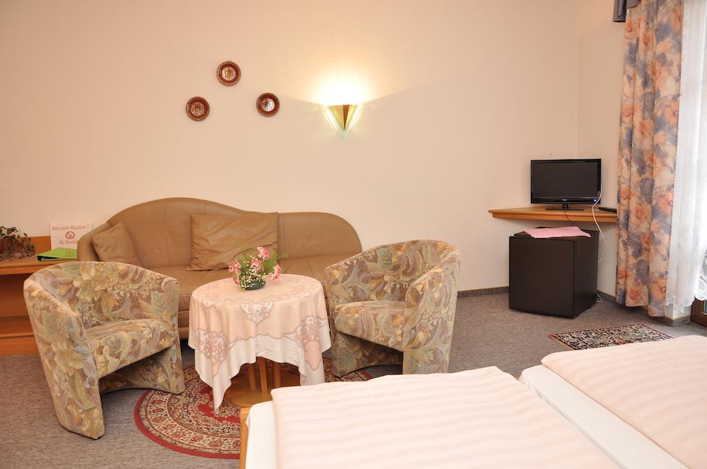 Hotel Fasold Sulzfeld  Δωμάτιο φωτογραφία