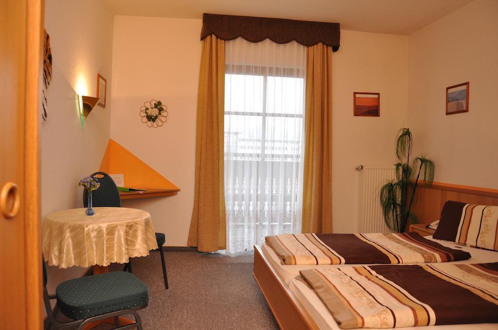 Hotel Fasold Sulzfeld  Δωμάτιο φωτογραφία
