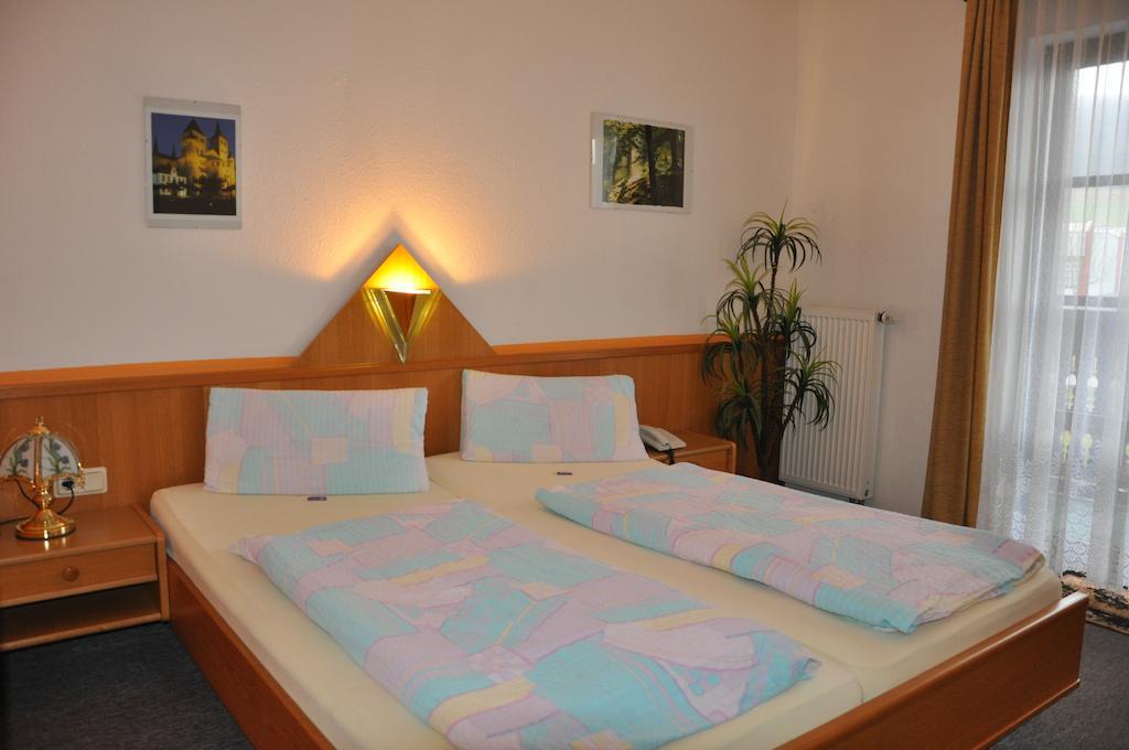 Hotel Fasold Sulzfeld  Δωμάτιο φωτογραφία
