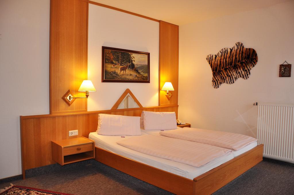 Hotel Fasold Sulzfeld  Δωμάτιο φωτογραφία